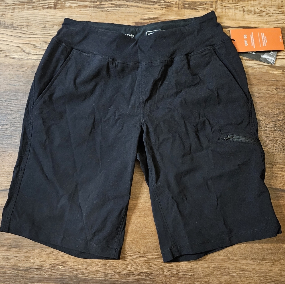 Mountain Hardwear Women's Dynama/2 Bermuda Short | Black | X-Small